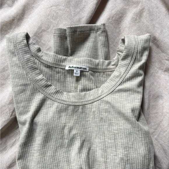 Reformation Grey Ribbed Long Sleeve Top - Picture 4 of 5